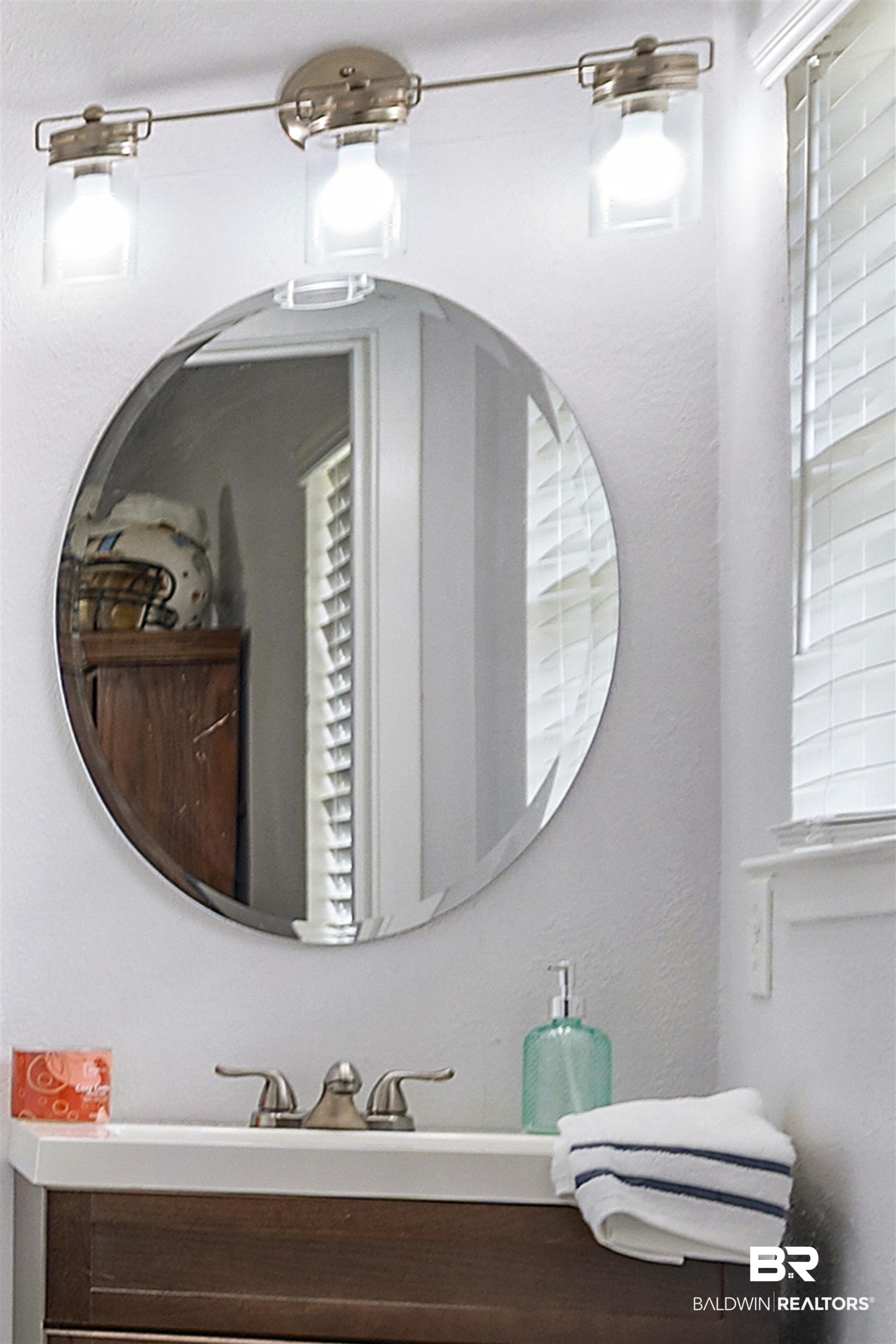 5110 Wilmer Road Wilmer, AL 36587 - Photo 14 of 24 Bathroom with vanity