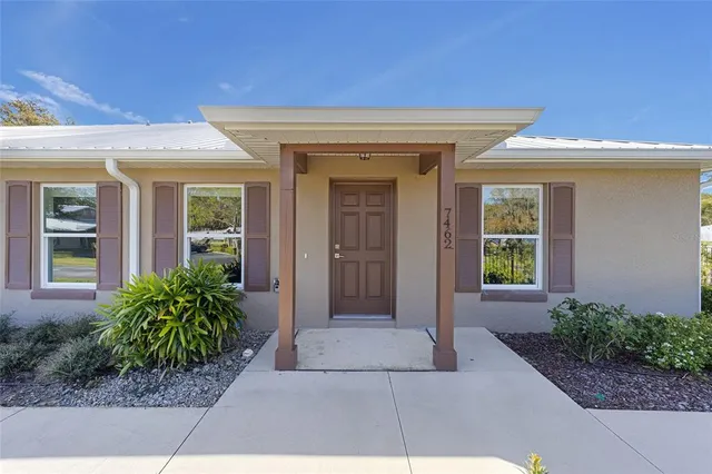 a view of entrance front of house