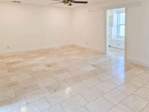 $425,000 | 253 County Road 840, Angleton, TX 77515