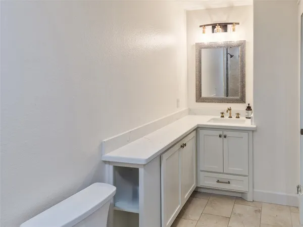 $425,000 | 253 County Road 840, Angleton, TX 77515