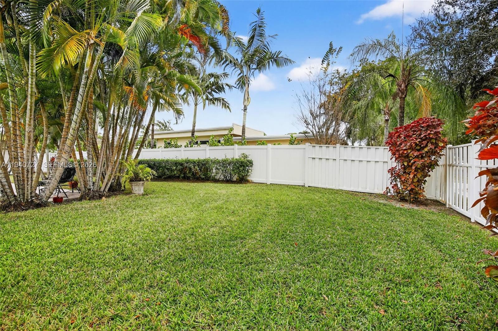 280 Southwest 63rd Avenue Plantation, FL 33317 - Photo 45 of 53 a view of a backyard