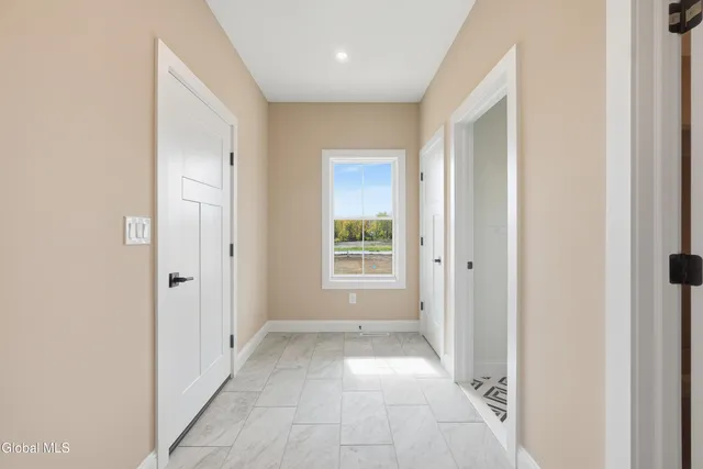 $825,000 | 2 Welding Way, Cohoes, NY 12047