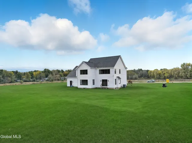 $825,000 | 2 Welding Way, Cohoes, NY 12047