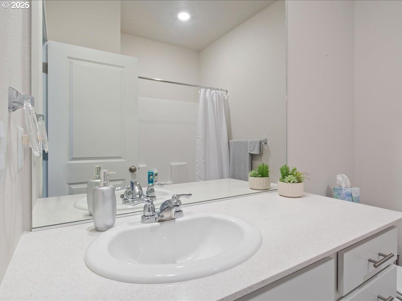 2622 26th Loop Springfield, OR 97477 - Photo 10 of 42 Gallery Image 10