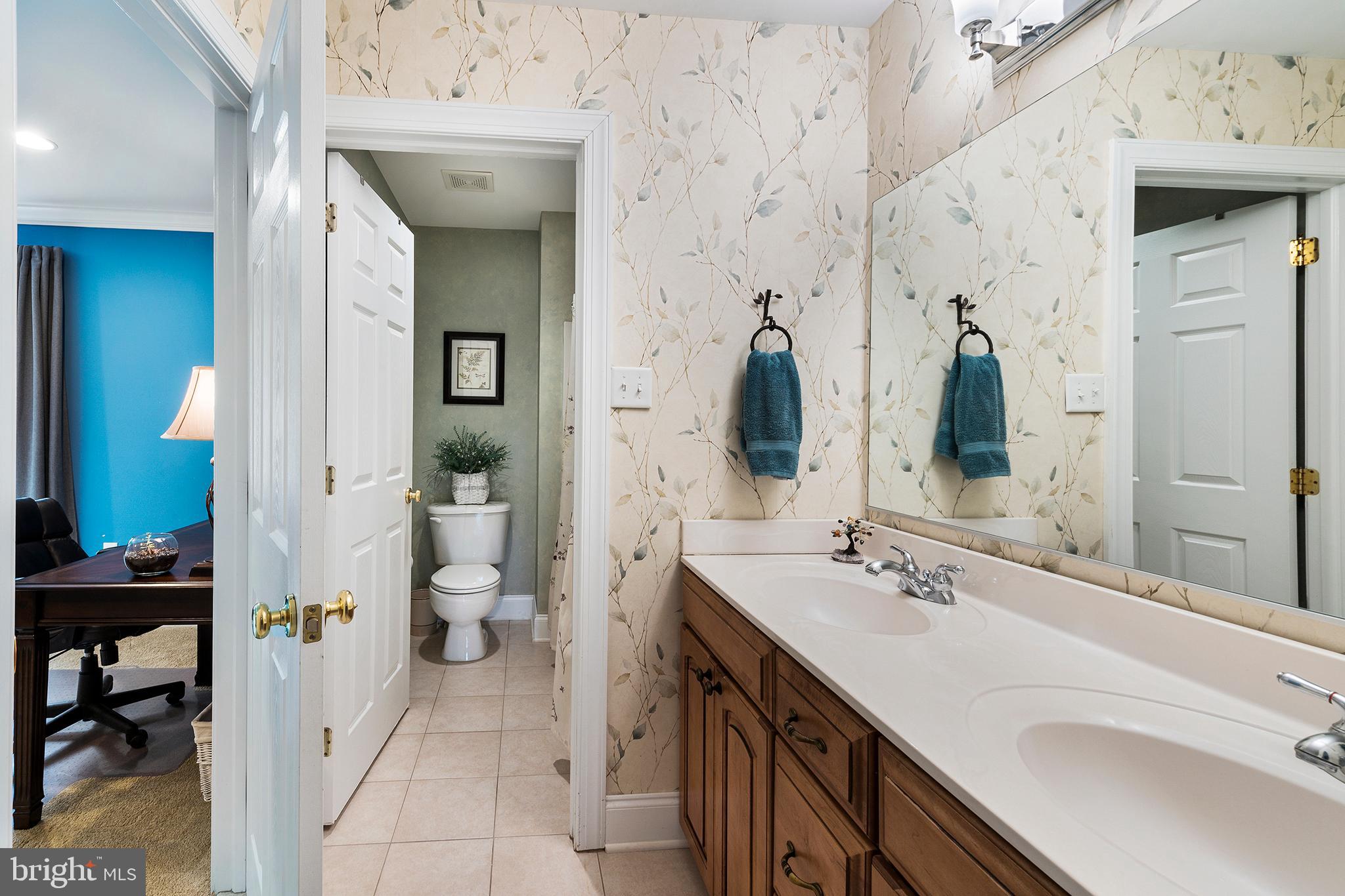 6 Rigby Court Garnet Valley, PA 19060 - Photo 28 of 62 Full Bath with tub) Shared by Bedrooms #2 & #3