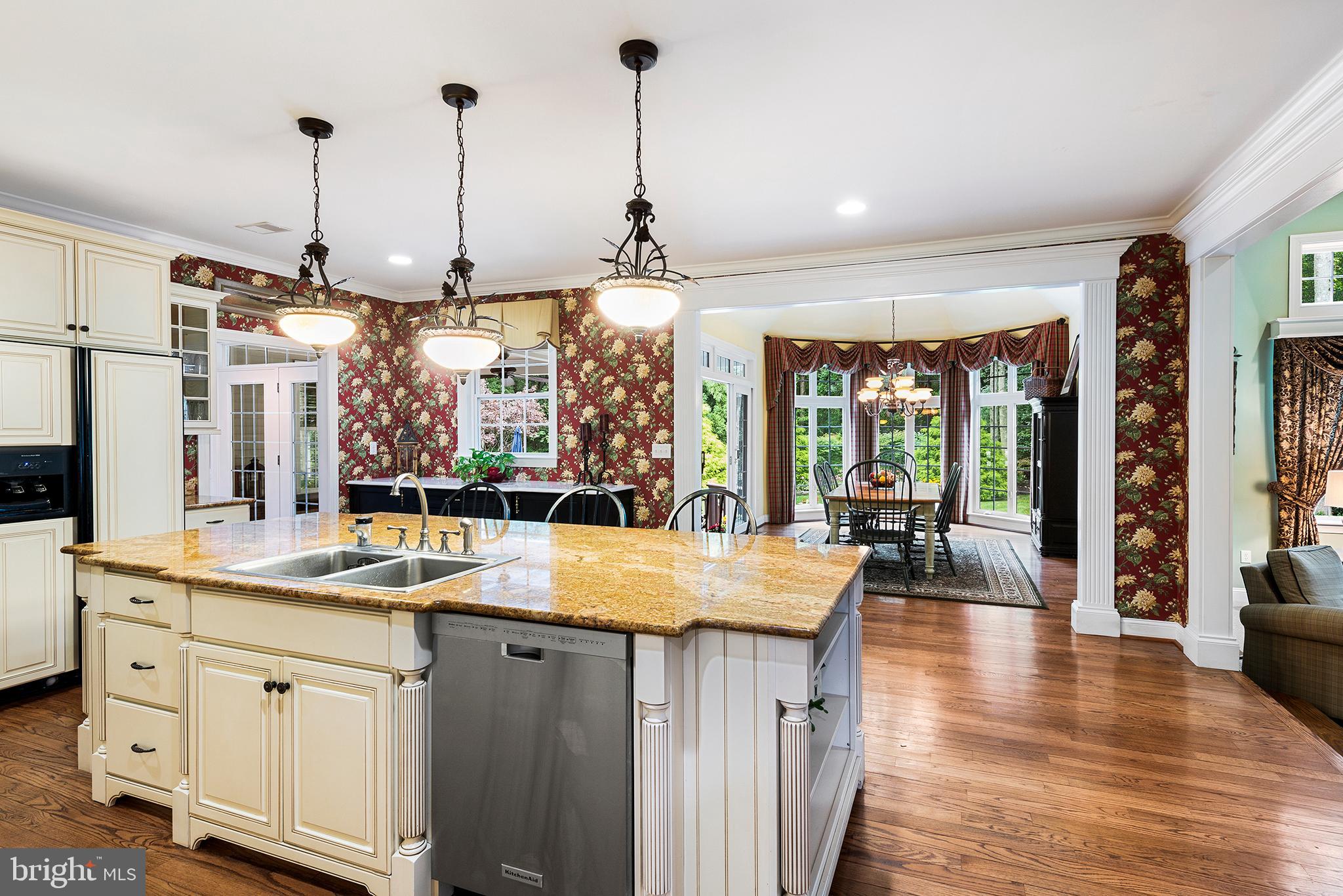 6 Rigby Court Garnet Valley, PA 19060 - Photo 7 of 62 Gourmet Kitchen
