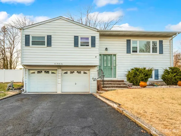 $625,000 | 424 Rivercrest Drive, Piscataway, NJ 08854