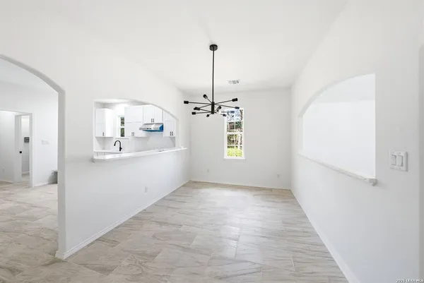 $290,000 | 717 Avenue C, Seguin, TX 78155