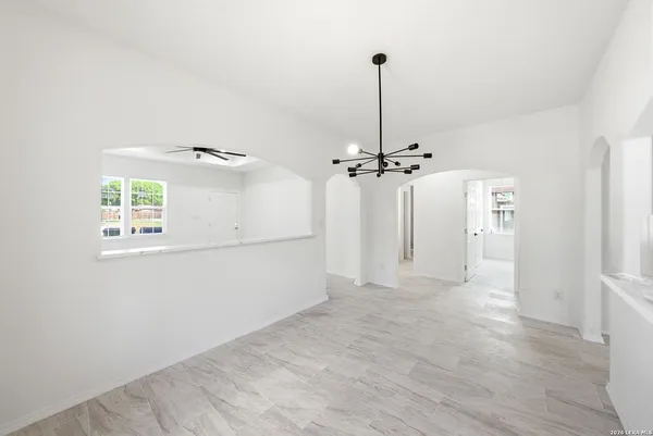 $290,000 | 717 Avenue C, Seguin, TX 78155