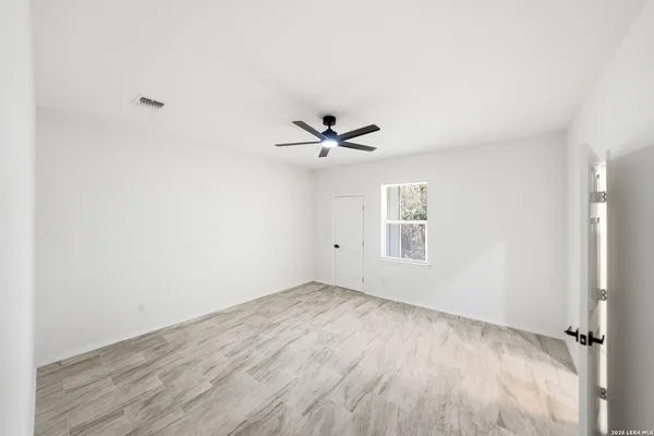 $290,000 | 717 Avenue C, Seguin, TX 78155