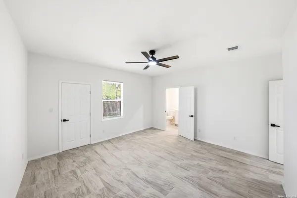 $290,000 | 717 Avenue C, Seguin, TX 78155