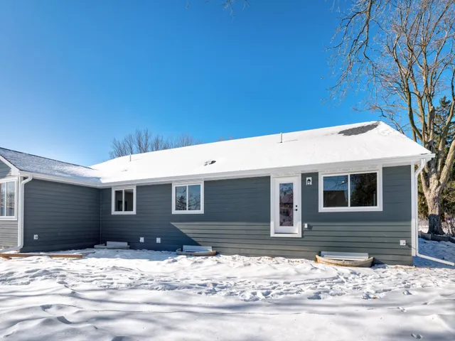 $364,900 | 230 South Chestnut Street, Ellsworth, WI 54011