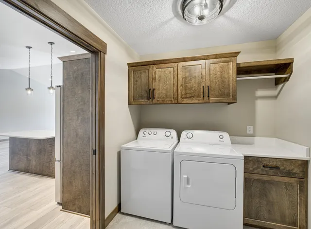 $364,900 | 230 South Chestnut Street, Ellsworth, WI 54011