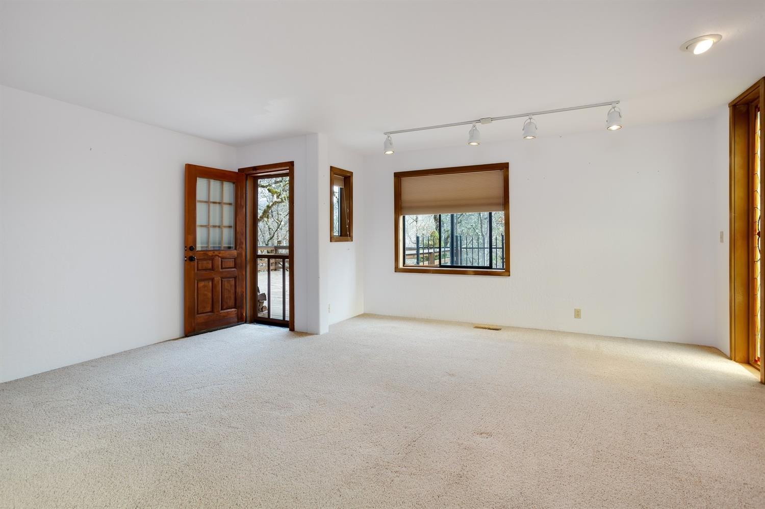 197 Rene Drive Shady Cove, OR 97539 - Photo 16 of 35 Additional Photo