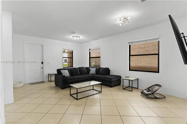 $699,900 | 878 Northeast 191st Street, Miami, FL 33179