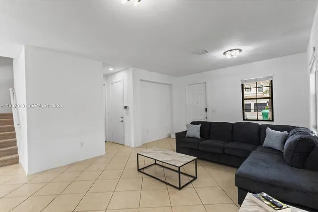 $699,900 | 878 Northeast 191st Street, Miami, FL 33179