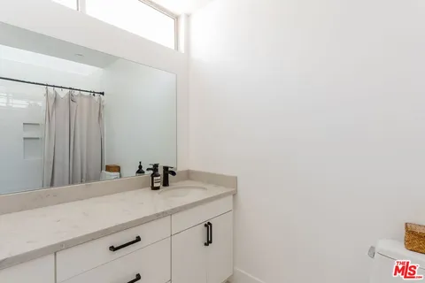 $1,799,000 | 913 Euclid Street, Unit 5, Santa Monica, CA 90403