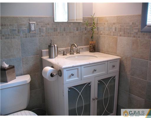 10 Pearl Road East Brunswick, NJ 08816 - Photo 7 of 10 Gallery Image 7