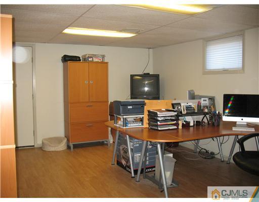 10 Pearl Road East Brunswick, NJ 08816 - Photo 9 of 10 Gallery Image 9