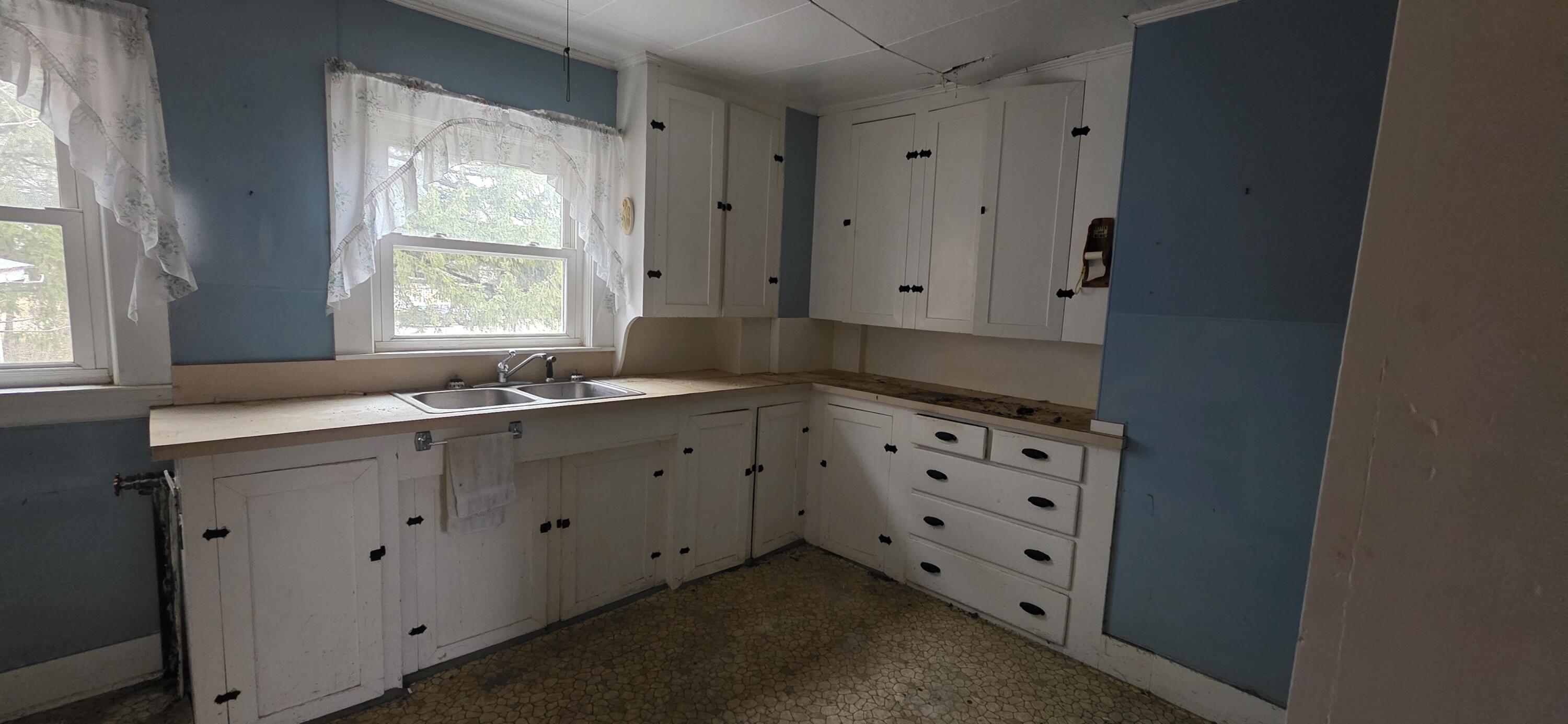 78 High Street Paris, ME 04281 - Photo 5 of 12 20250403_172231