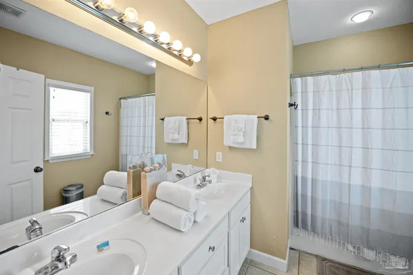 $635,000 | 446 Harbor Light Circle, Gulf Shores, AL 36542