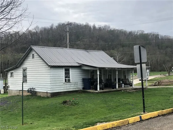 $66,500 | 1575 Main Street, Stockport, OH 43787
