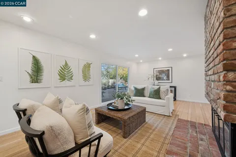 $1,595,000 | 300 Constance Place, Moraga, CA 94556