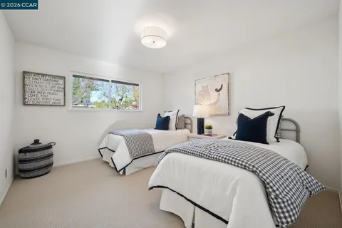 $1,595,000 | 300 Constance Place, Moraga, CA 94556