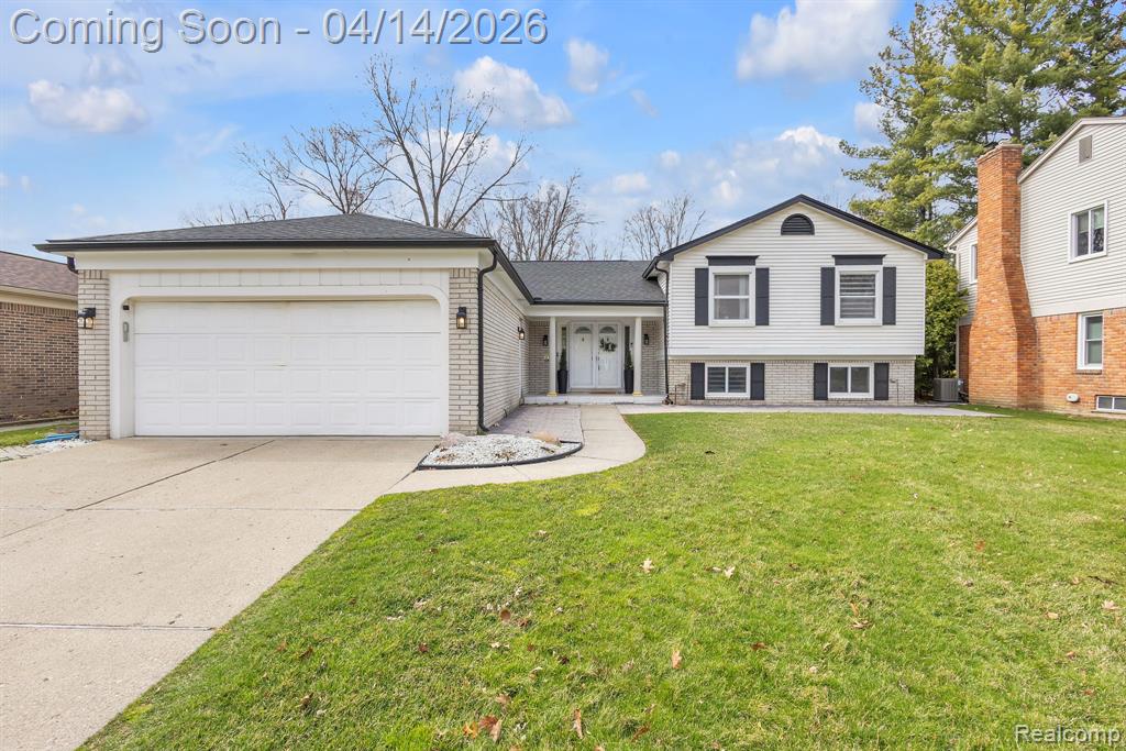 14549 Riverside Street Livonia, MI 48154 - Photo 2 of 48