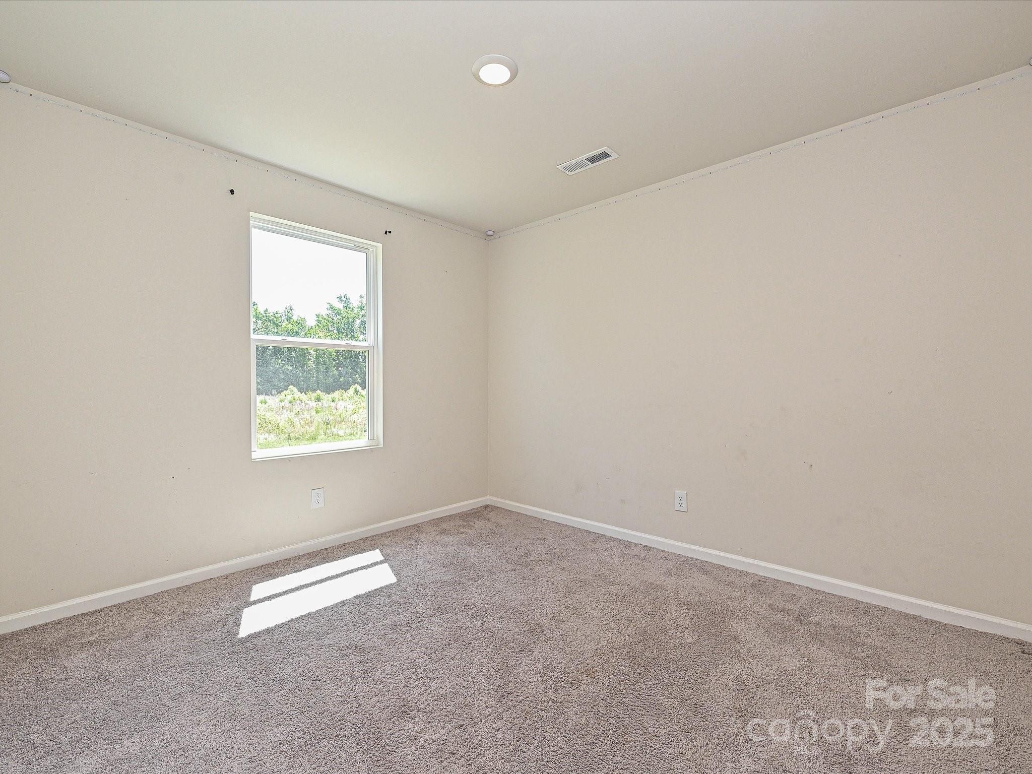 323-j C J C Dellinger Road Cherryville, NC 28021 - Photo 10 of 29 an empty room with a window