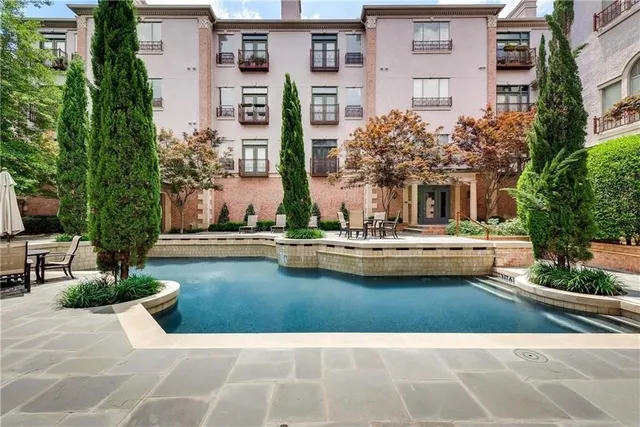 $3,495 | 2885 Woodside Street, Unit 303, Dallas, TX 75204