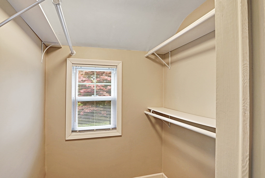 1606 Wilbraham Road Springfield, MA 01119 - Photo 17 of 25