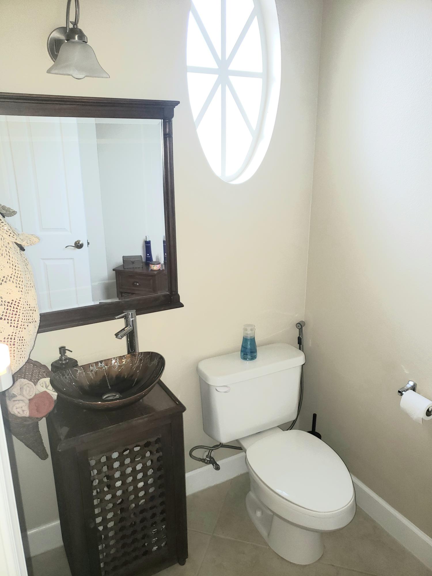 610 Scrubjay Drive Jupiter, FL 33458 - Photo 26 of 29 672abe1ac2f9-guest_bath