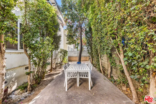 $2,650 | 1929 Tamarind Avenue, Unit 8, Los Angeles, CA 90068