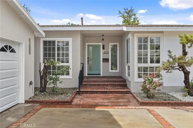 $5,500 | 9233 Swinton Avenue, North Hills, CA 91343