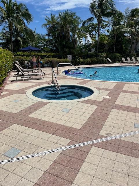 2999 Butternut Lane Riviera Beach, FL 33410 - Photo 46 of 52 Community Hot tub