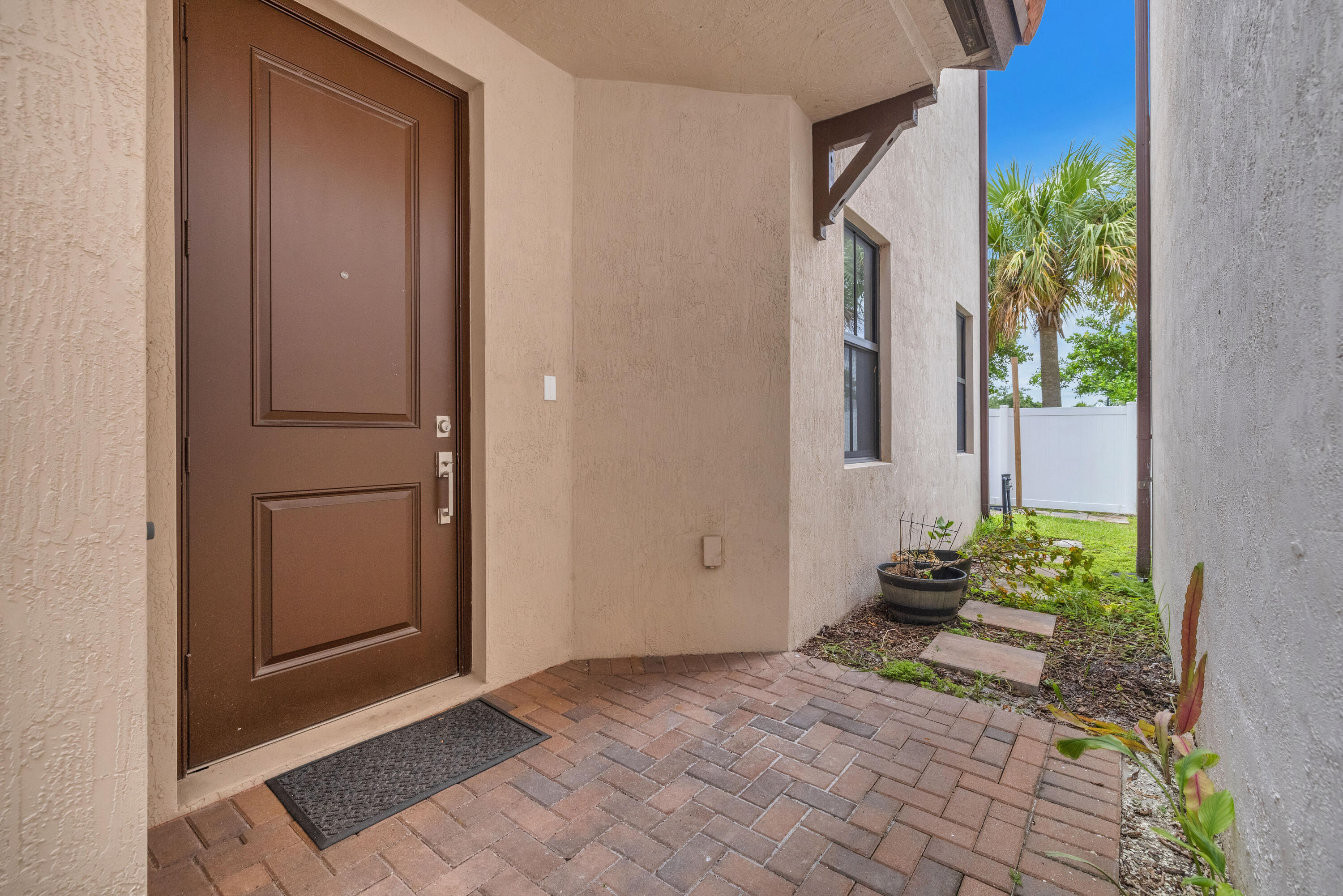 2999 Butternut Lane Riviera Beach, FL 33410 - Photo 6 of 52 Front door