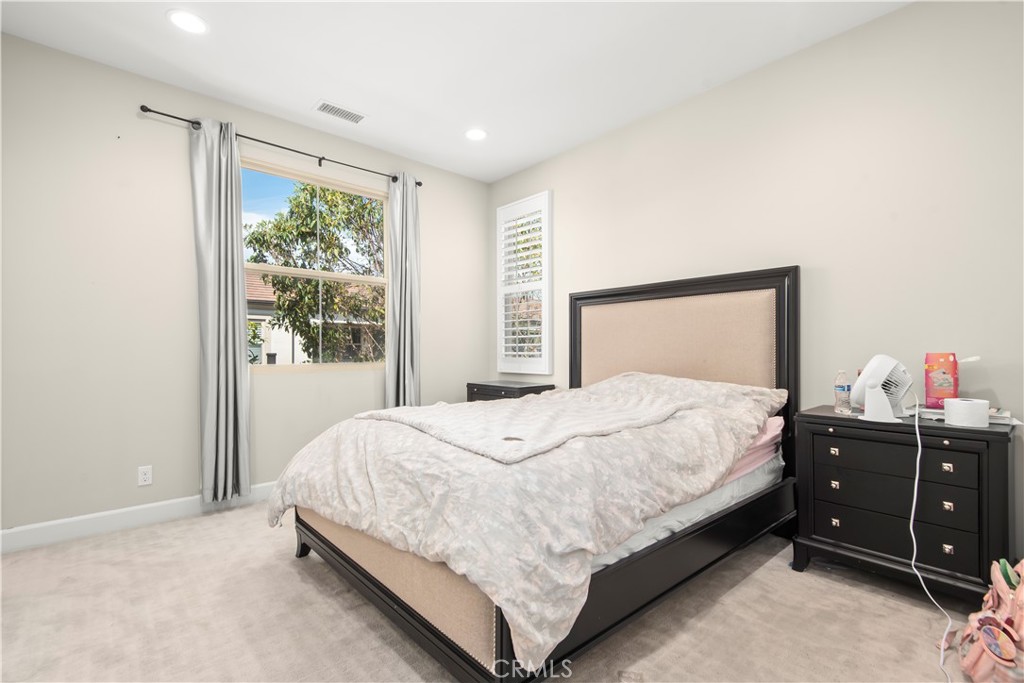 72 Granite Path Irvine, CA 92620 - Photo 22 of 42