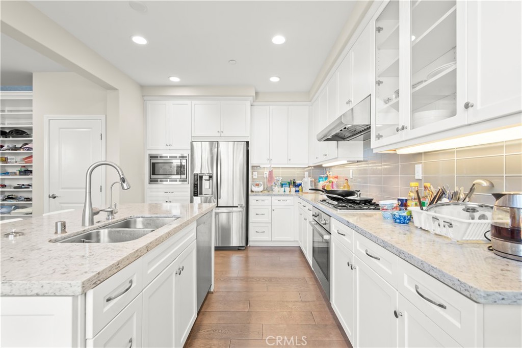 72 Granite Path Irvine, CA 92620 - Photo 9 of 42