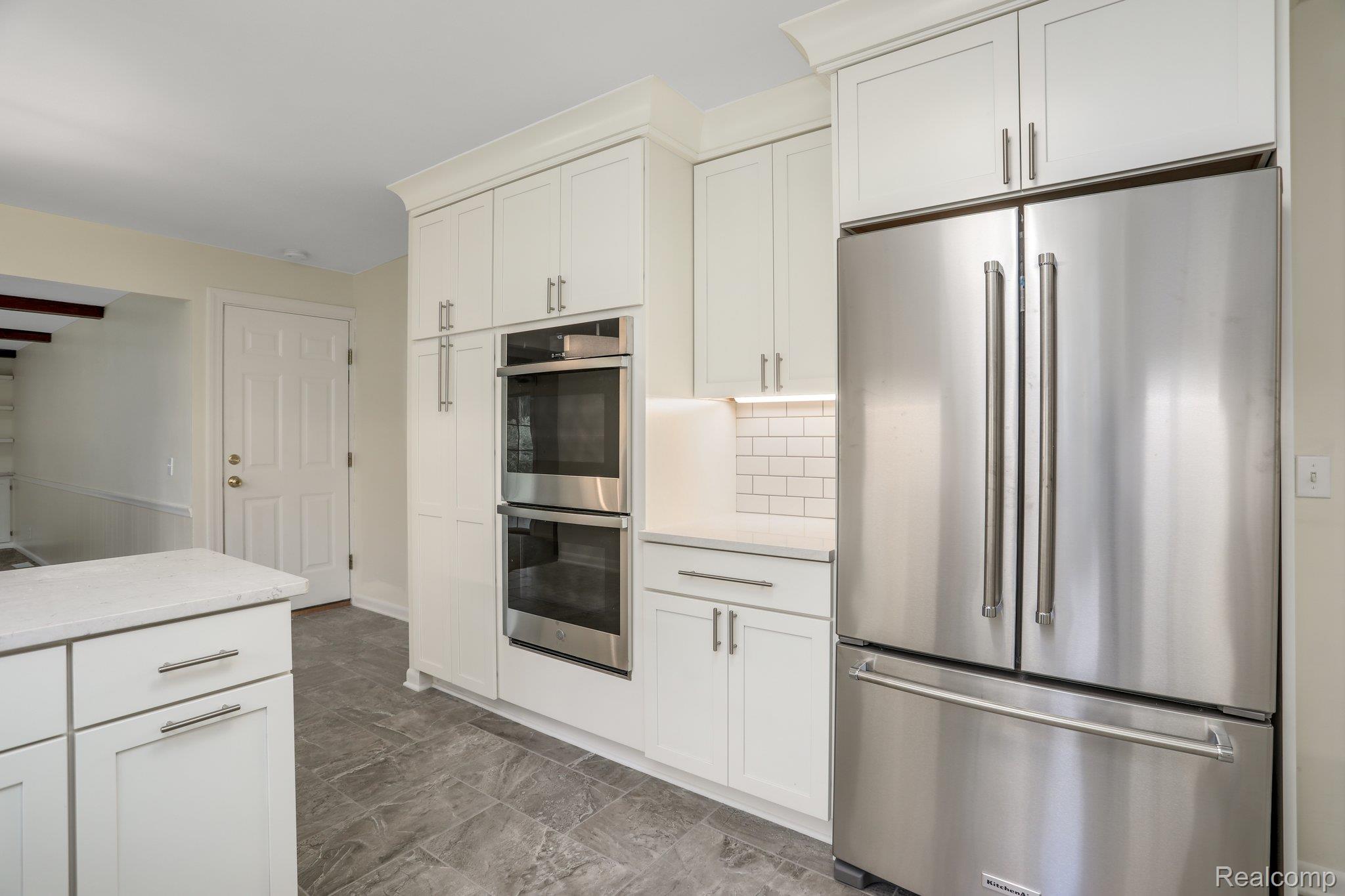 4259 Wendell Road West Bloomfield, MI 48323 - Photo 11 of 39 10.jpg