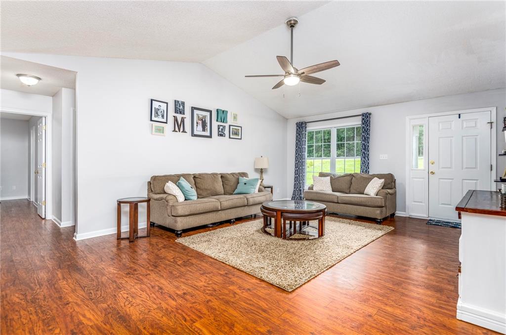 4370 River Road Hickory, NC 28602 - Photo 3 of 18