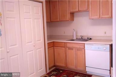 26004 Ridge Road Damascus, MD 20872 - Photo 14 of 25 Kitchen