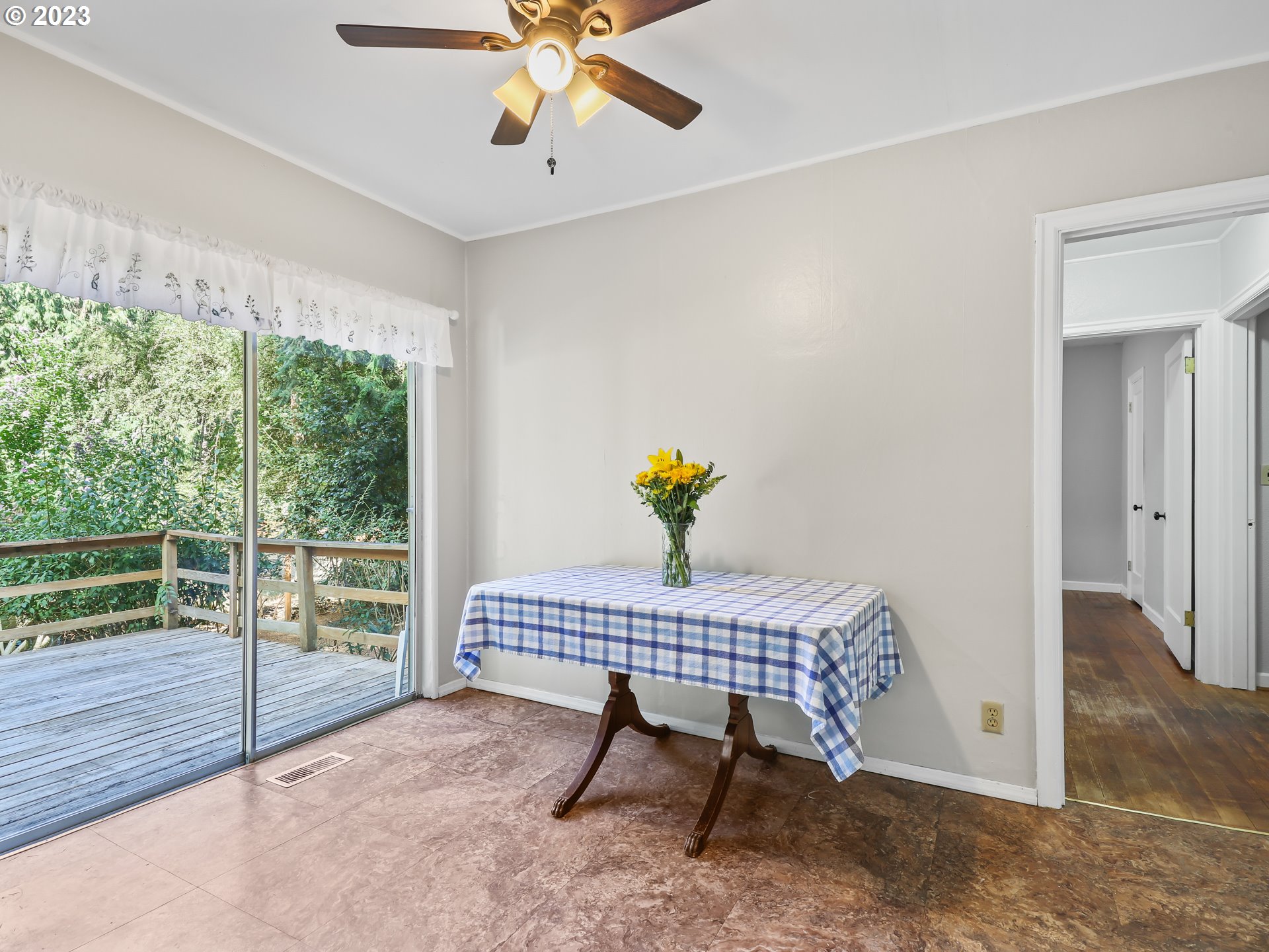 11235 Southwest Fonner Street Portland, OR 97223 - Photo 12 of 37 Gallery Image 12