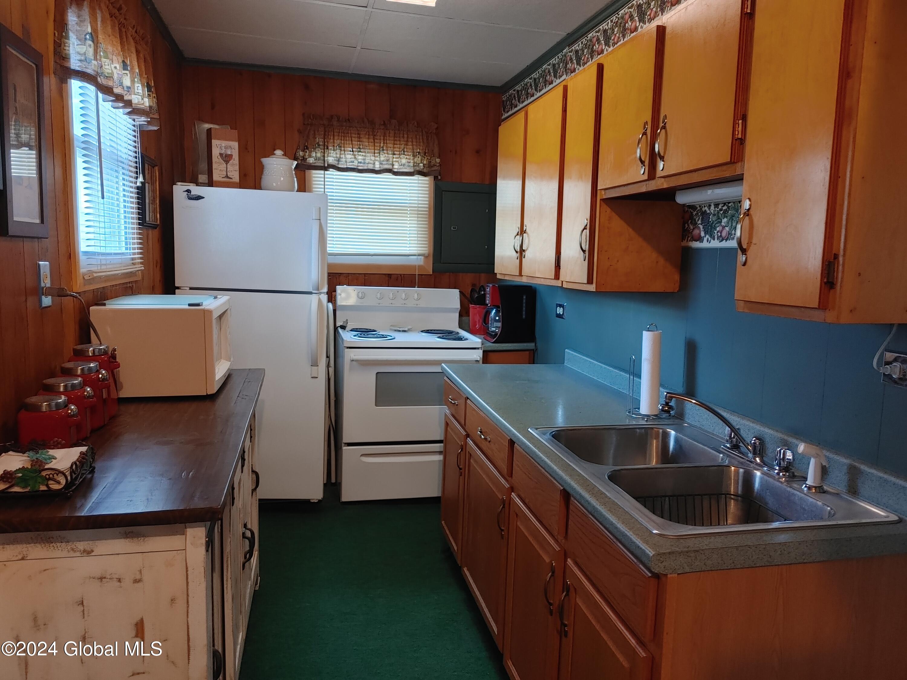 15 Coates Point Road Ticonderoga, NY 12883 - Photo 12 of 18 0104241130a_HDR