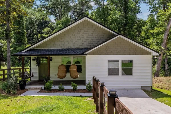 $385,000 | 618 North Stewart Street, Quincy, FL 32351