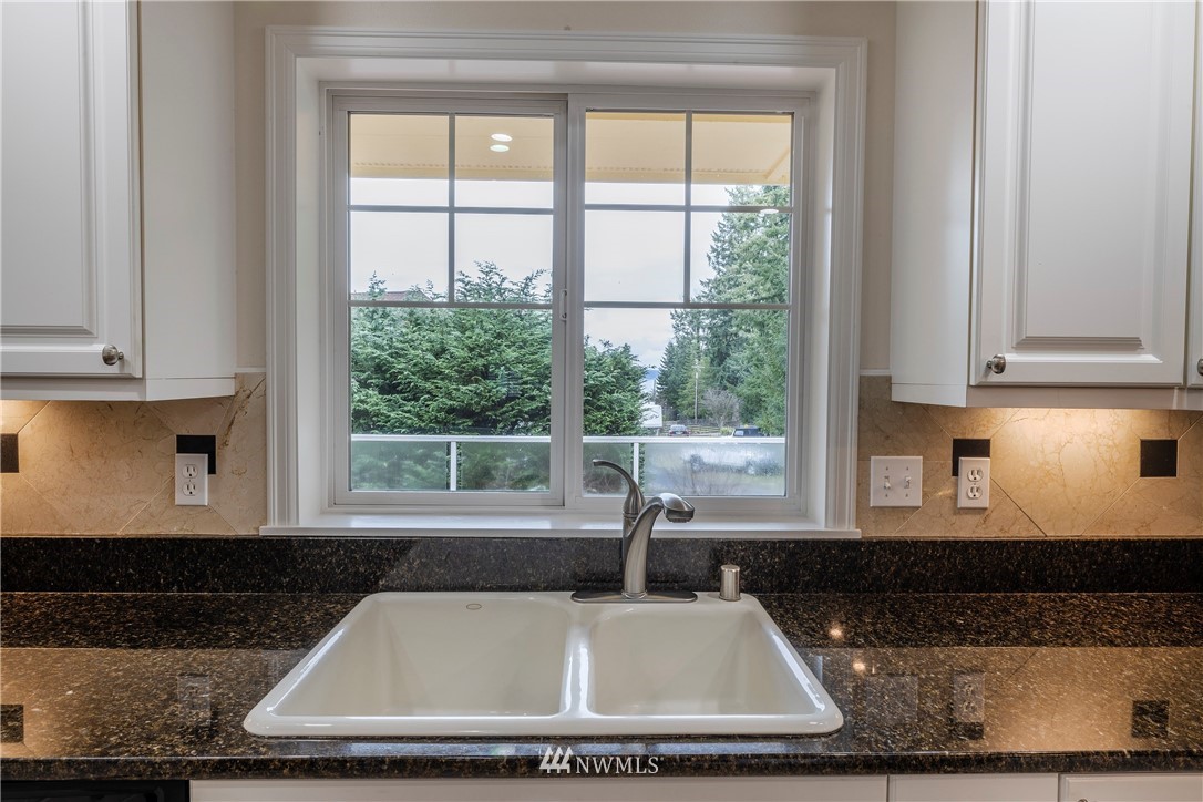 3354 Anderson Road Southeast Port Orchard, WA 98366 - Photo 11 of 39 Gallery Image 11