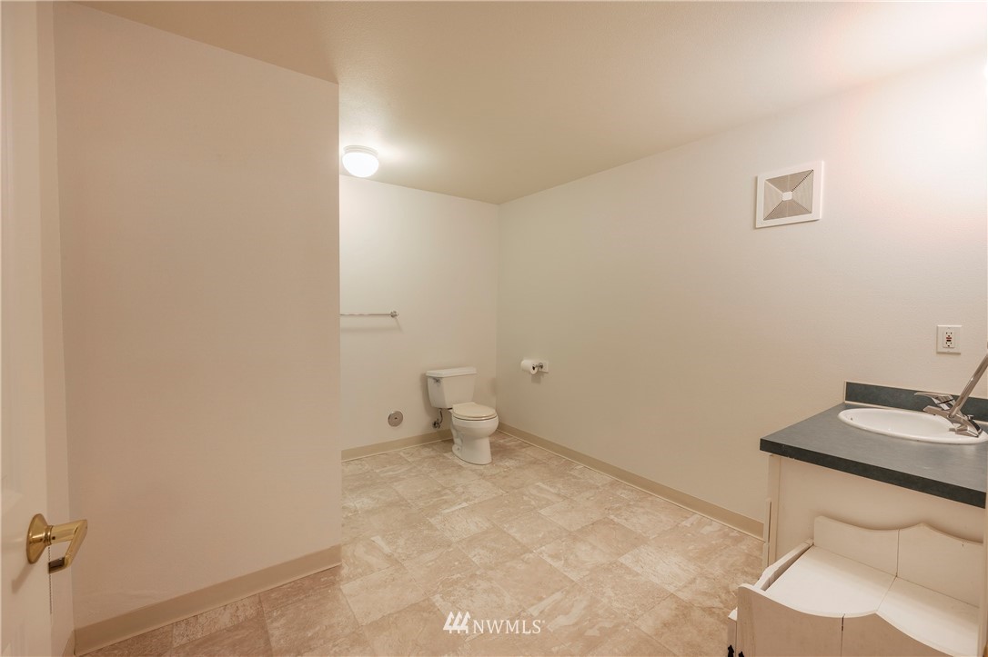 3354 Anderson Road Southeast Port Orchard, WA 98366 - Photo 33 of 39 Gallery Image 33