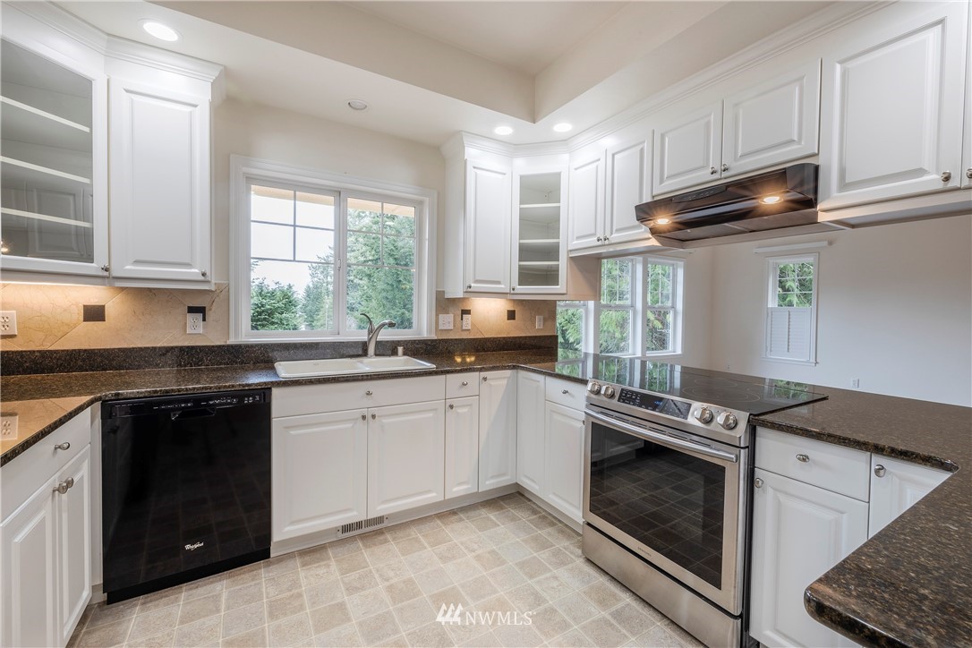 3354 Anderson Road Southeast Port Orchard, WA 98366 - Photo 9 of 39 Gallery Image 9