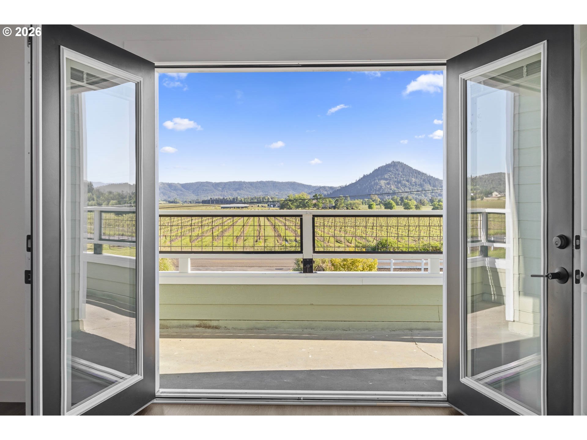 475 Curry Road Roseburg, OR 97471 - Photo 34 of 48 Balcony