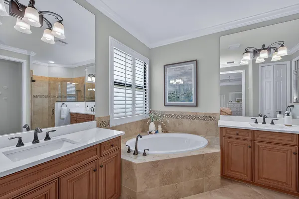 $899,000 | 3058 Aviamar Circle, Naples, FL 34114